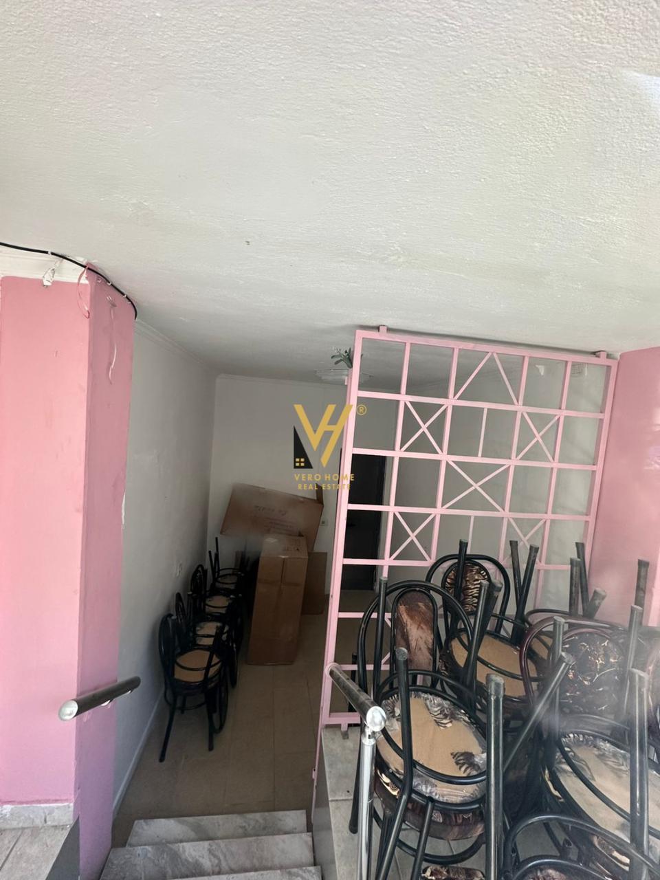 DYQAN 12 M2 ME QERA TEK ISH TREGU ELEKTRIK 200 EUR