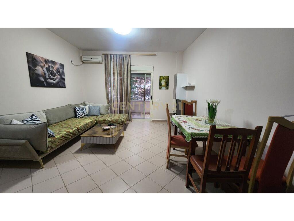 JEPET ME QERA APARTAMENT 1+1 TEK MALI ROBIT !