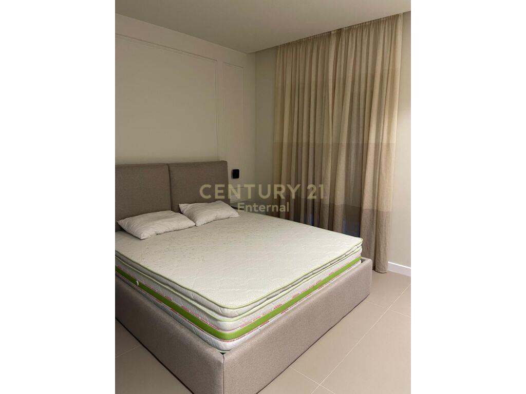 Qira Apartment 3+1+2 Liqeni i Thatë 1800 €