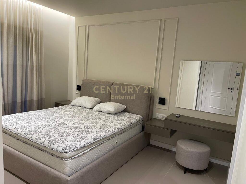 Qira Apartment 3+1+2 Liqeni i Thatë 1800 €