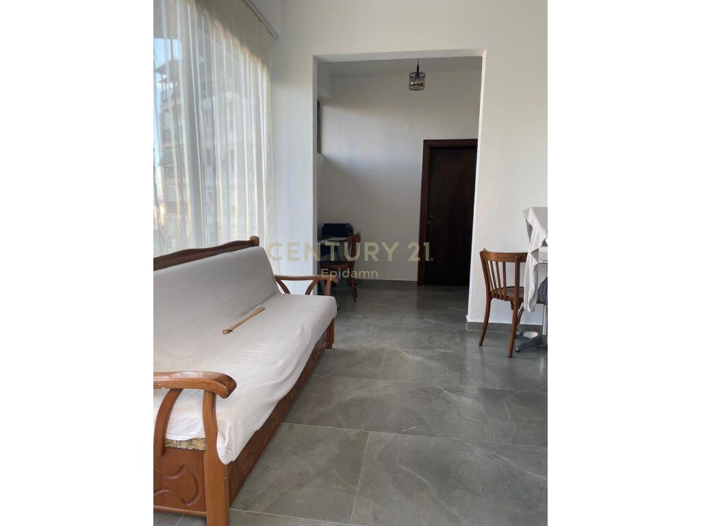 Apartament 2+1 për Qira te Gjykata në Durrës – 300€ | 47 m²