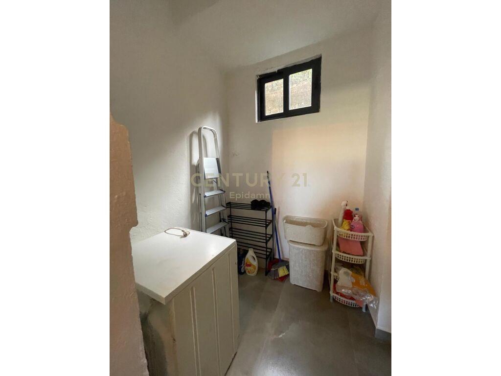 Apartament 2+1 për Qira te Gjykata në Durrës – 300€ | 47 m²