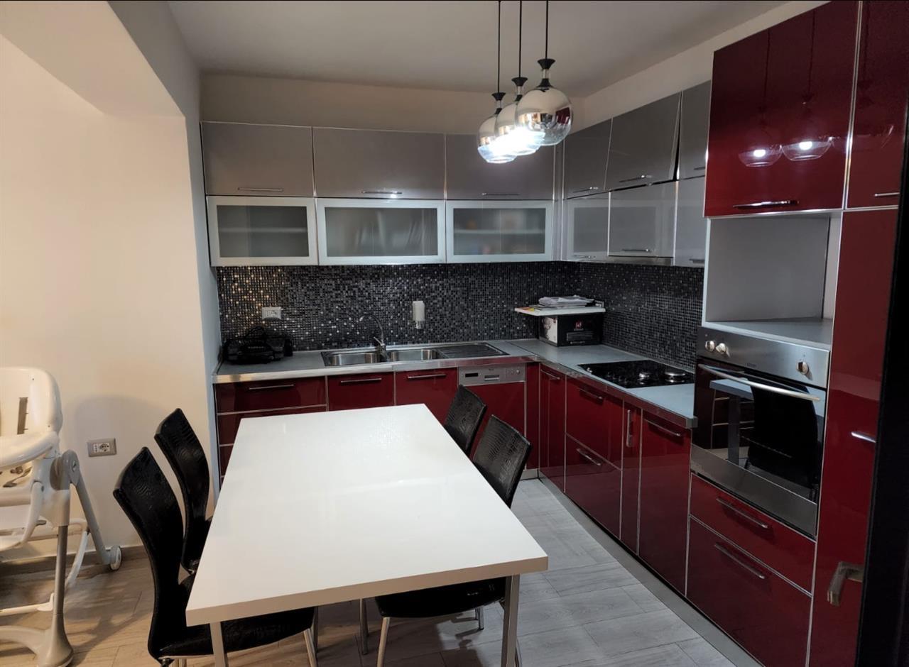 Apartament 1+1 70m Tek Vollga Shume Komod 400euro muaji
