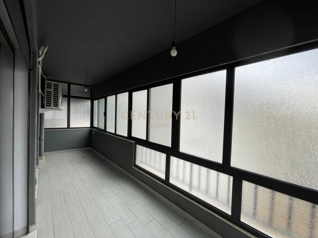 APARTAMENT 2+1+2 ME QIRA, UNAZA E RE, ASTIR