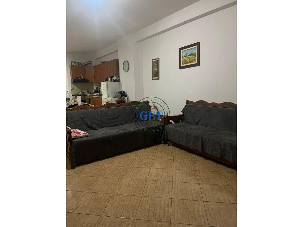 Shitet, Apartament 1+1, Pallati Sportit, Durres.