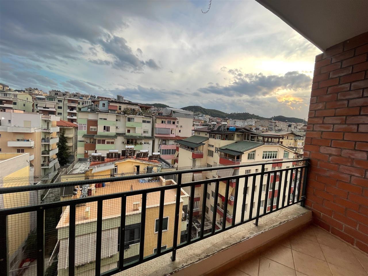 Zyre/ Apartament 2+1 te Mbikalimi i Komunes se Parisit