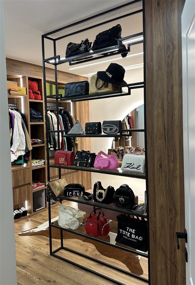 Shitet apartament Skele Vlore