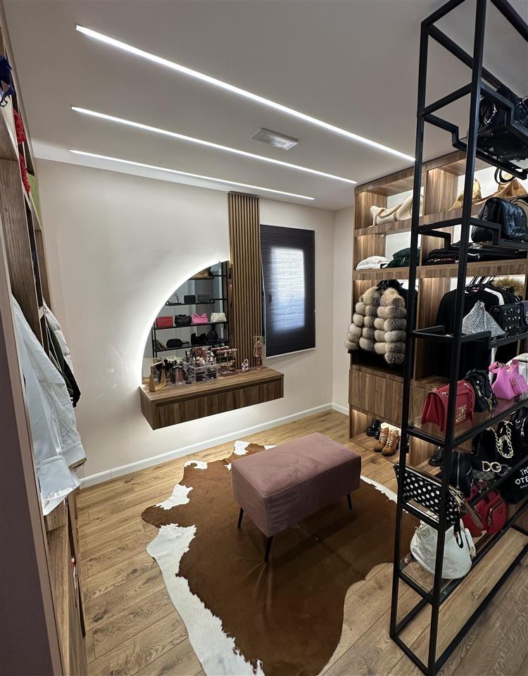 Shitet apartament Skele Vlore