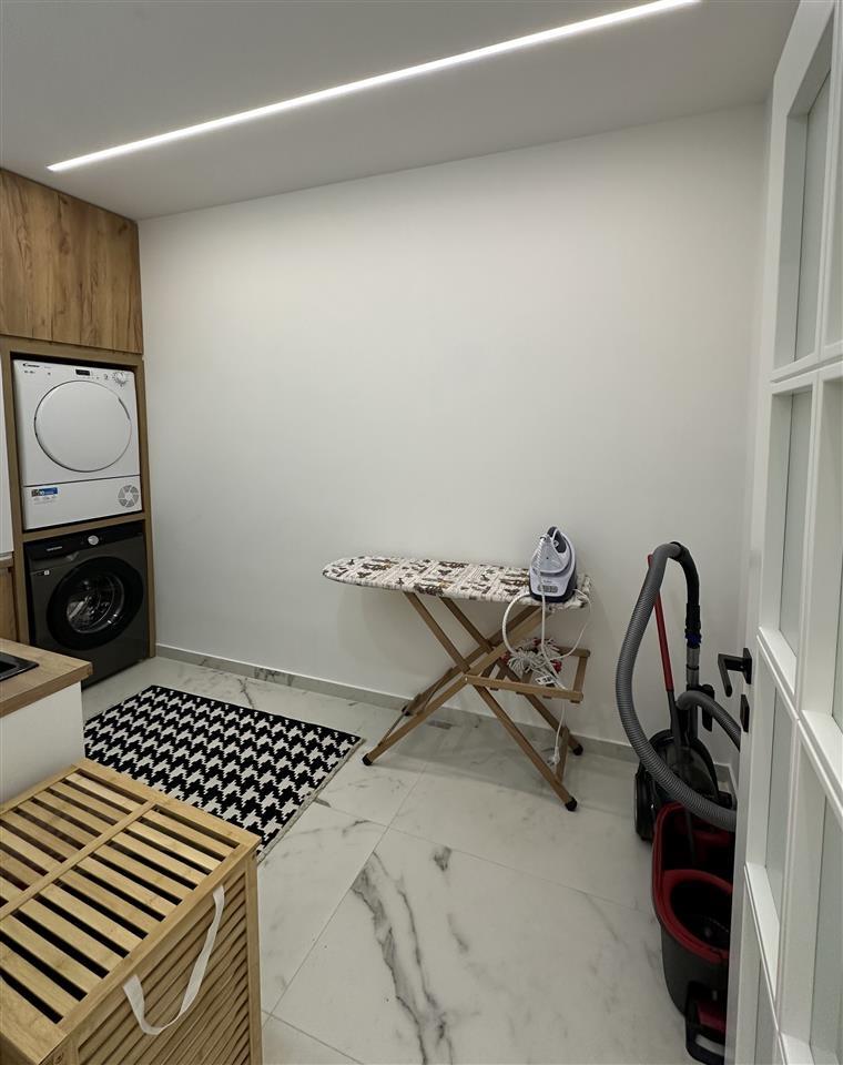 Shitet apartament Skele Vlore