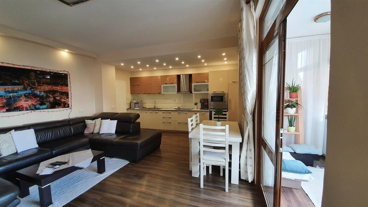 Super Apartament 2+1 jepet me qera – Qender – Pazari i Ri