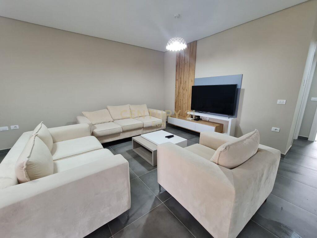 JEPET ME QIRA APARTAMENT 2+1 ME OBORR NE SAN PIETRO! ( SEZON