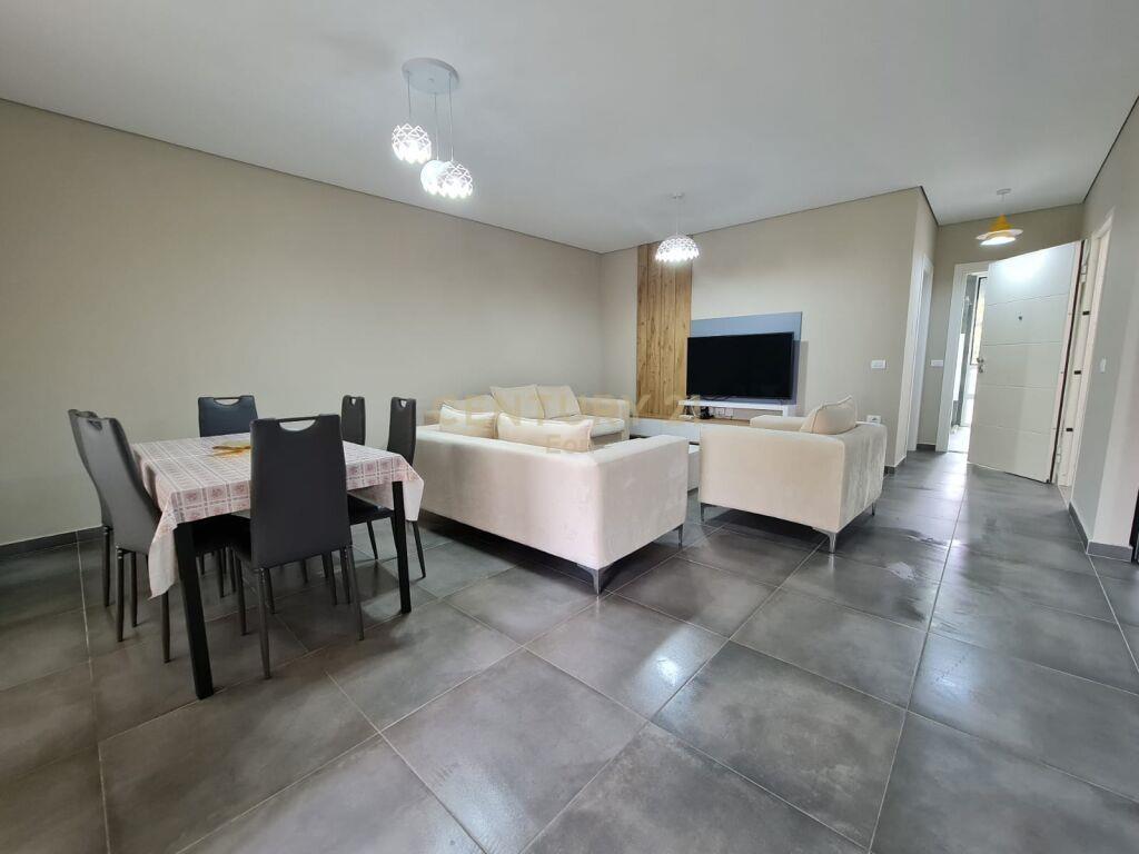 JEPET ME QIRA APARTAMENT 2+1 ME OBORR NE SAN PIETRO! ( SEZON