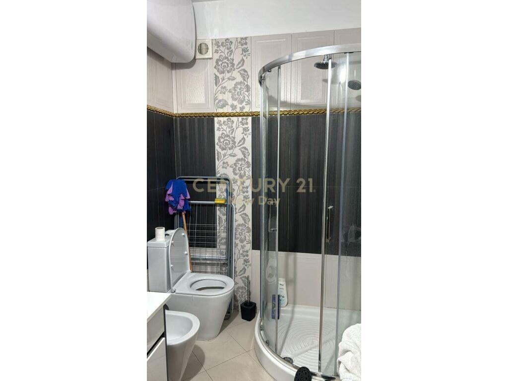 Apartament 2+1+2t prane Muzeumit te Deshmoreve