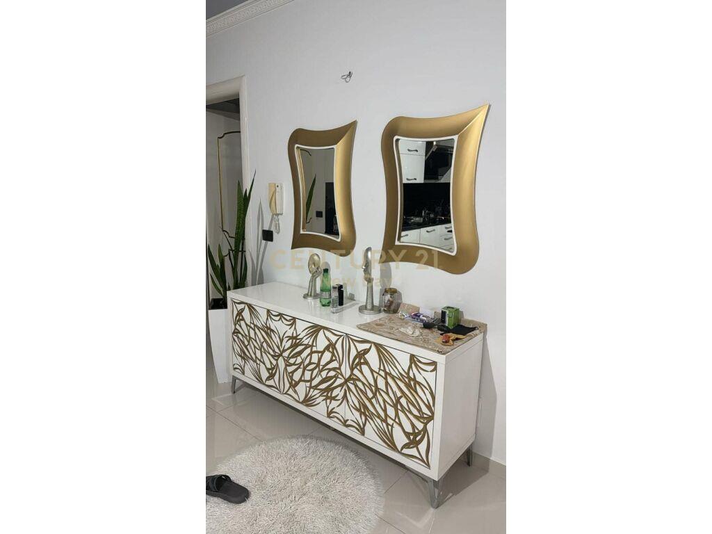 Apartament 2+1+2t prane Muzeumit te Deshmoreve