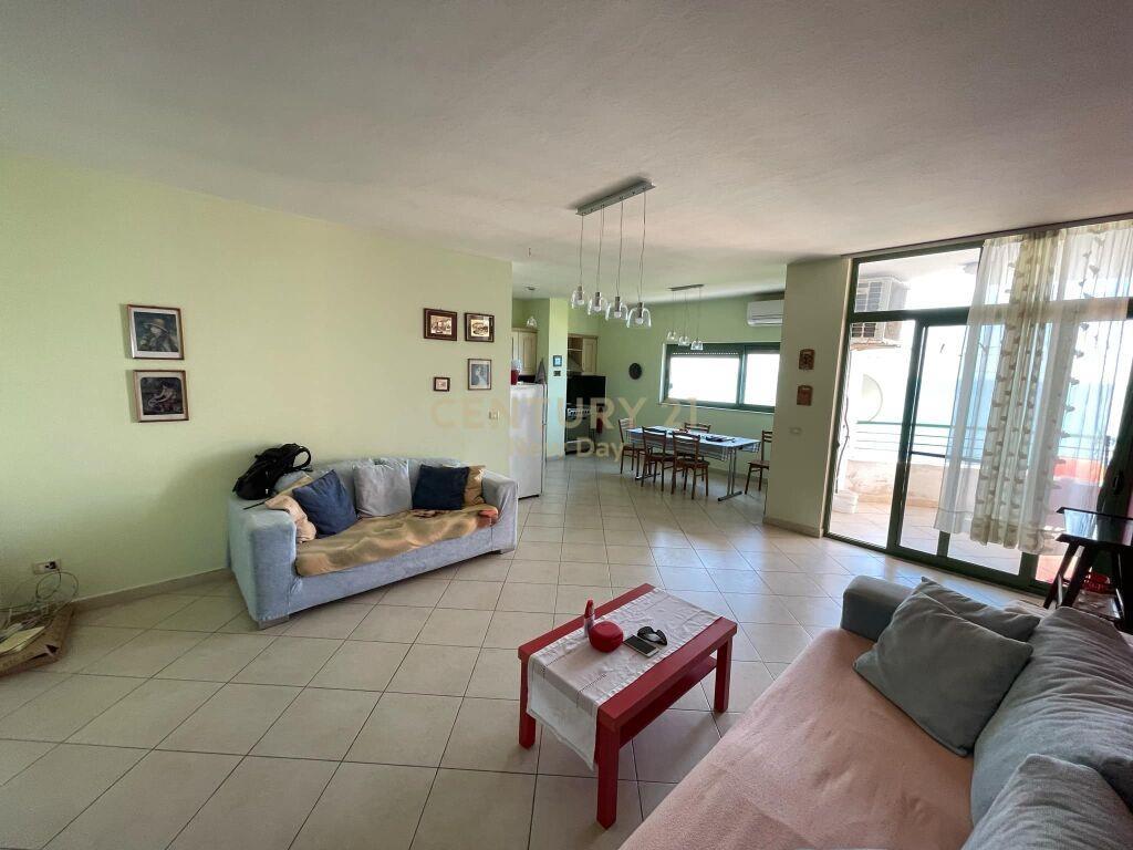 Apartament 2+1+2t për Qira në Vollga, Durrës – 400€ | 107 m²