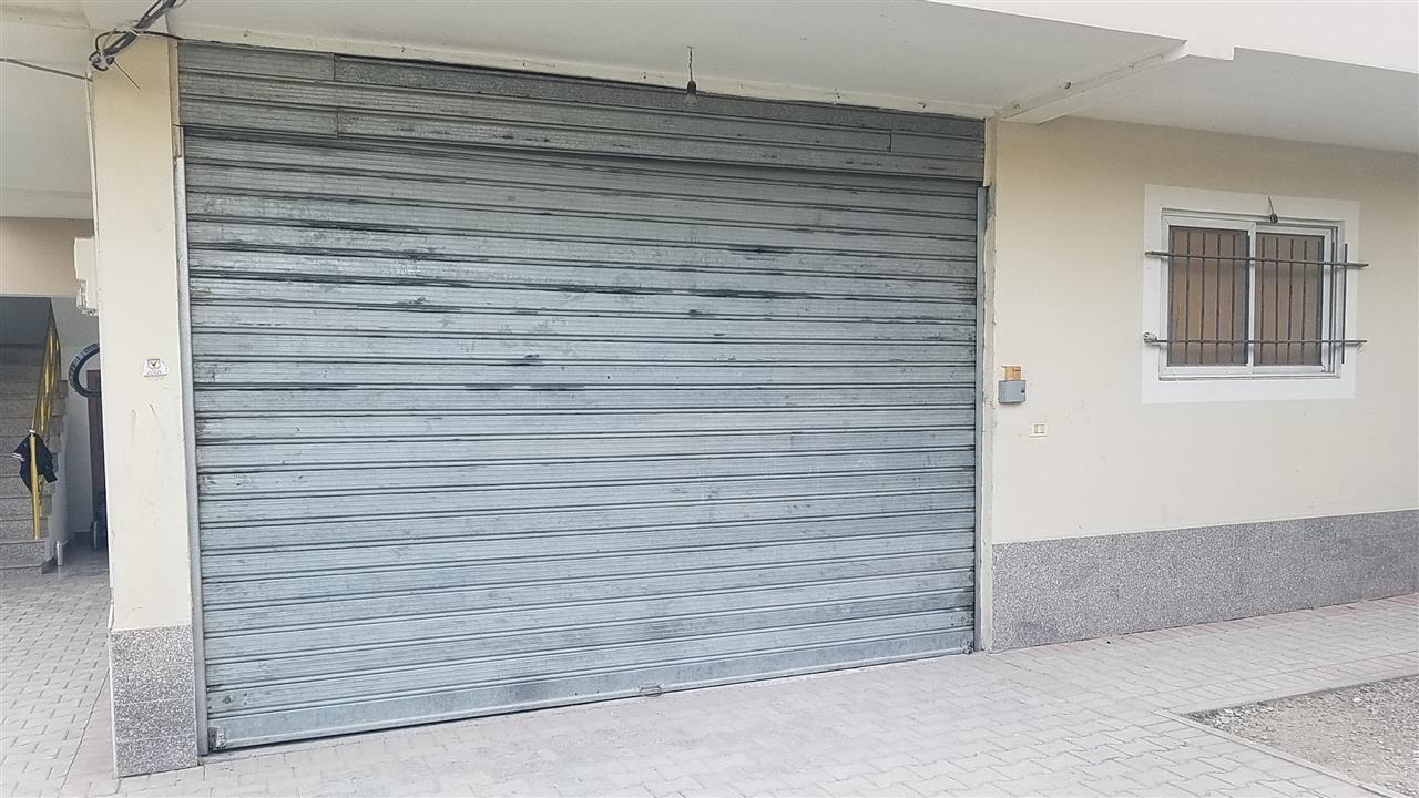 JEPET ME QIRA KATI I DYTE DHE GARAZH, YZBERISH,TIRANE