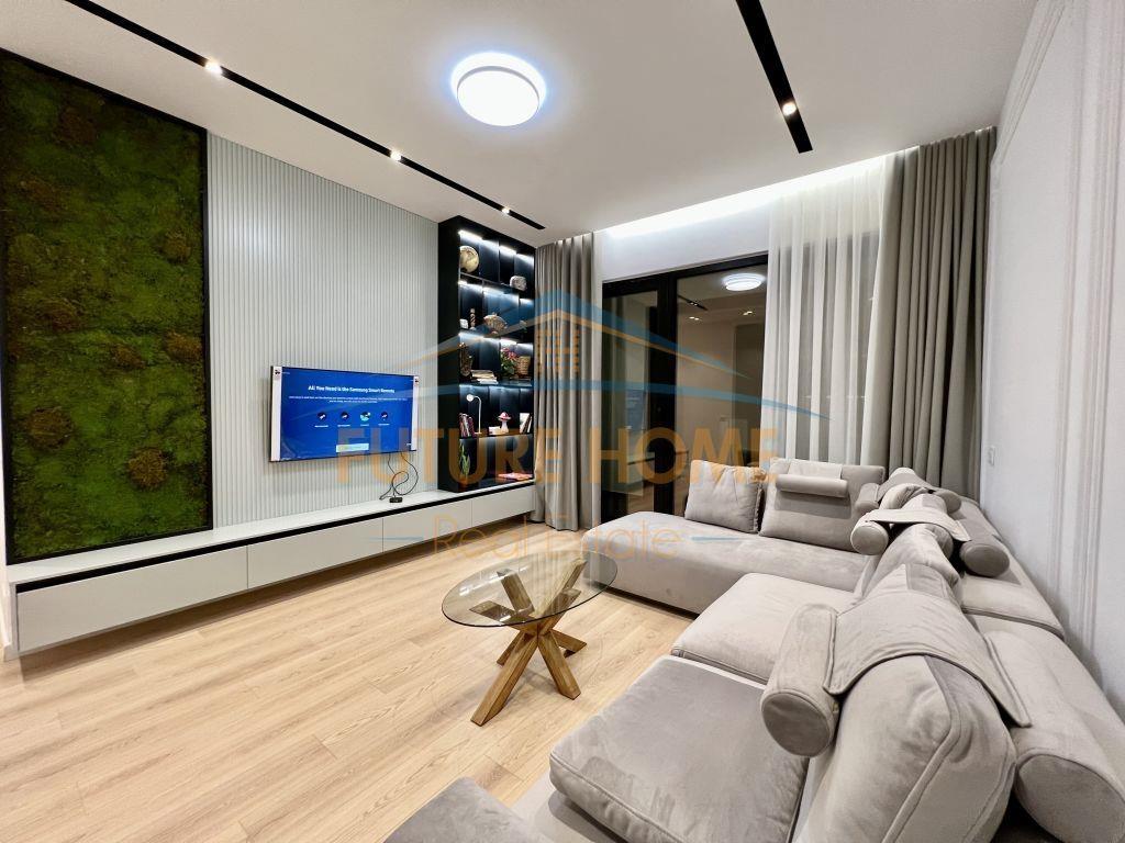 Qera, Apartament 1+1 ,Square 21, Tiranë. 800 €