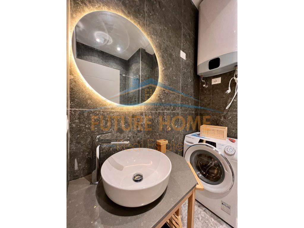 Qera, Apartament 1+1 ,Square 21, Tiranë. 800 €