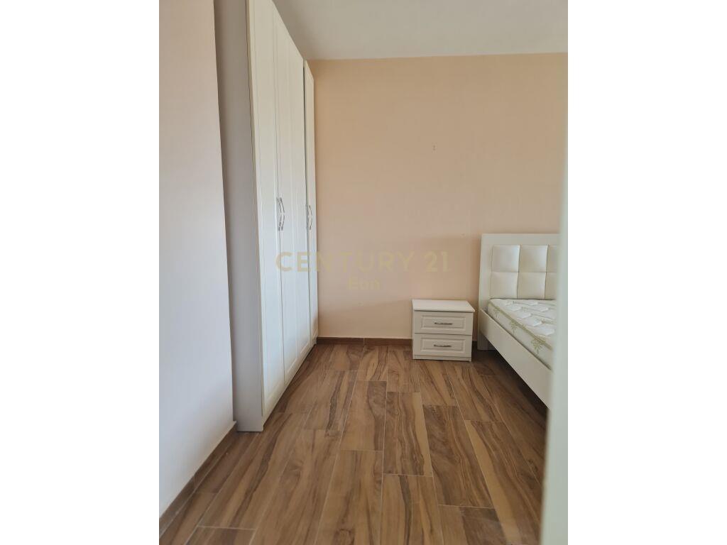 SHITET APARTAMENT 2+1+2 NE DURRES!