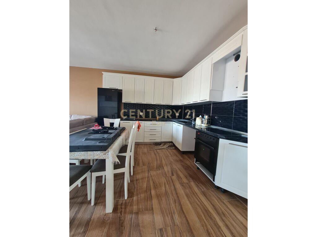 SHITET APARTAMENT 2+1+2 NE DURRES!