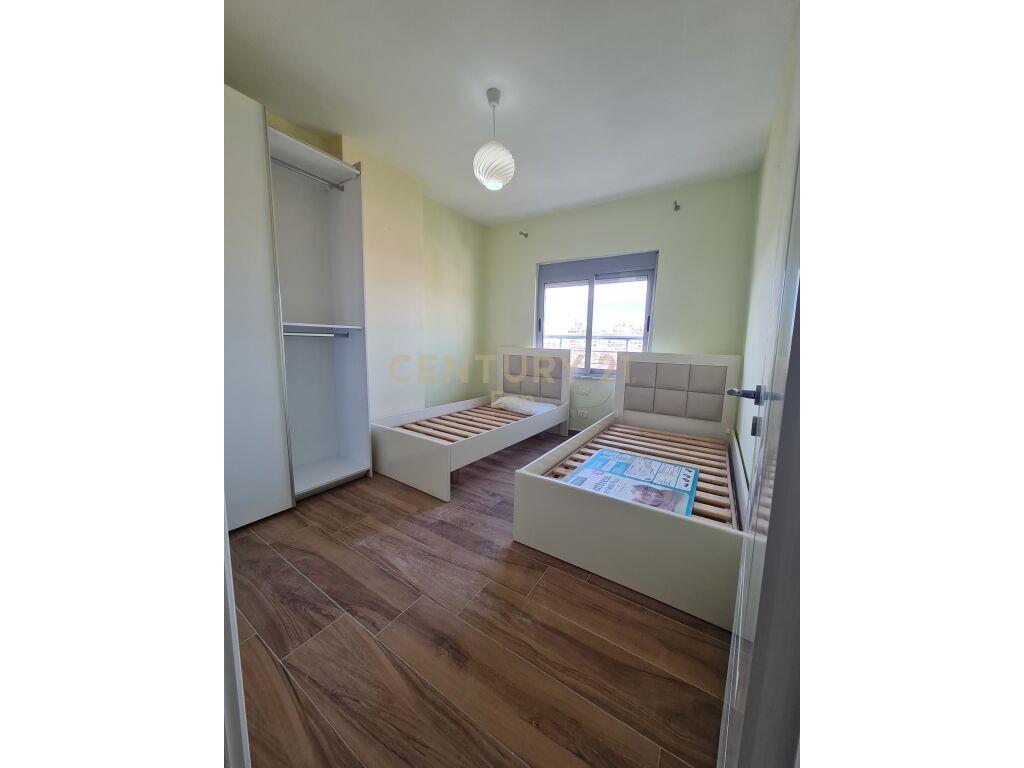 SHITET APARTAMENT 2+1+2 NE DURRES!