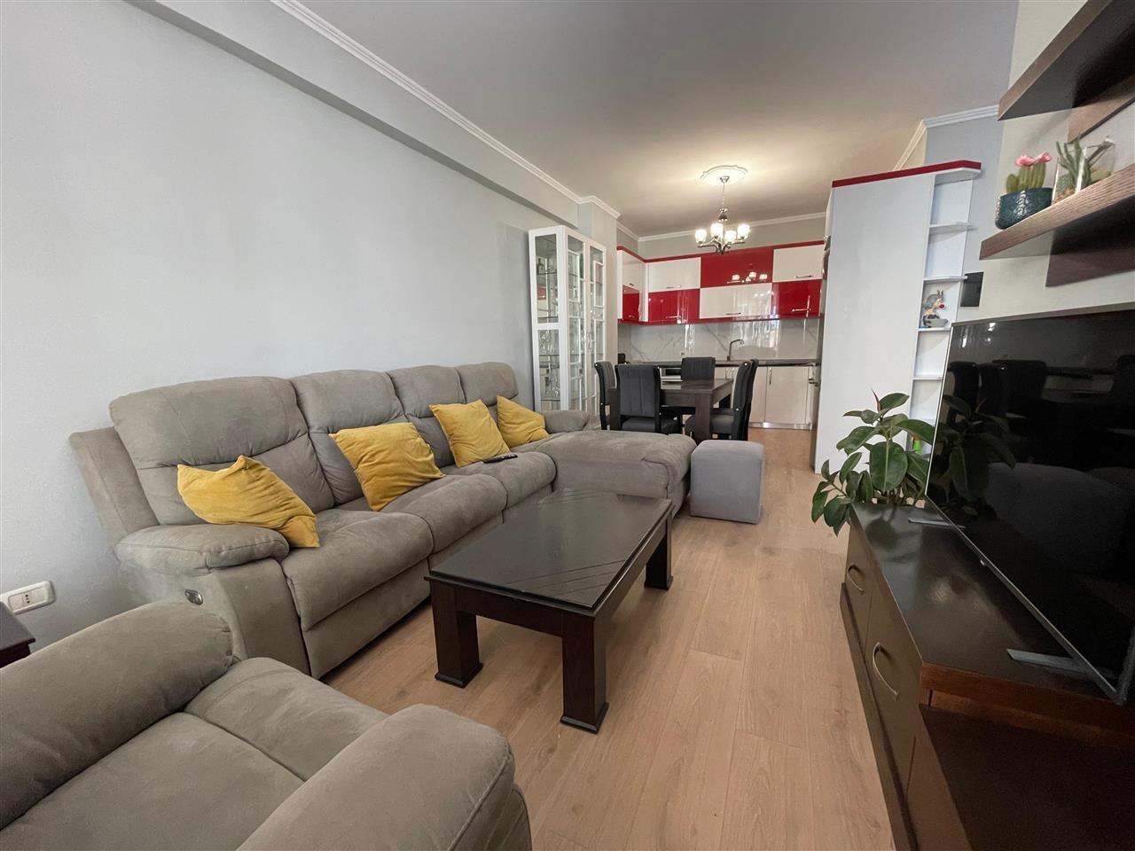 Qera,Apartament 2+1,Unaza E Re