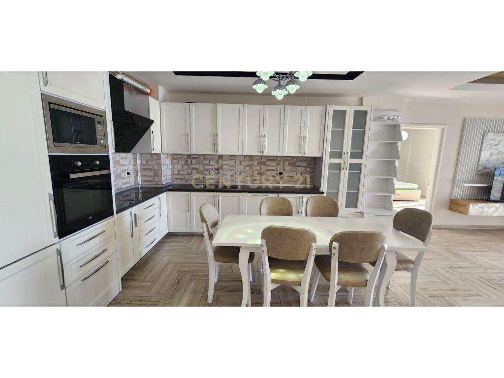 JEPET ME QERA APARTAMENT ME PAMJE DETI 3+1+2 ME GARAZH!