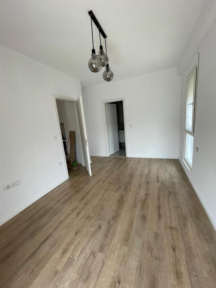 Jepet me qera 500 euro 2+1