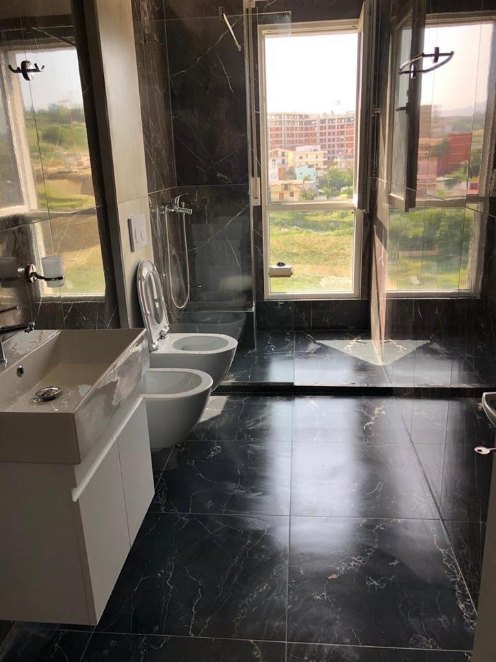 Jepet me qera 500 euro 2+1