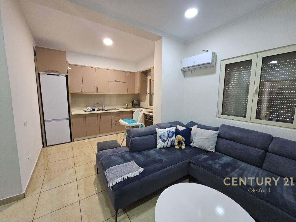 JEPET ME QERA SHTEPI PRIVATE 2+1+PP VASIL SHANTO OKS105096