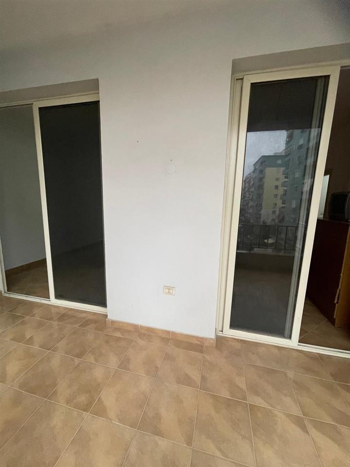 Apartment 2+1 Yzberisht pas spitalit AMERIKAN 300€