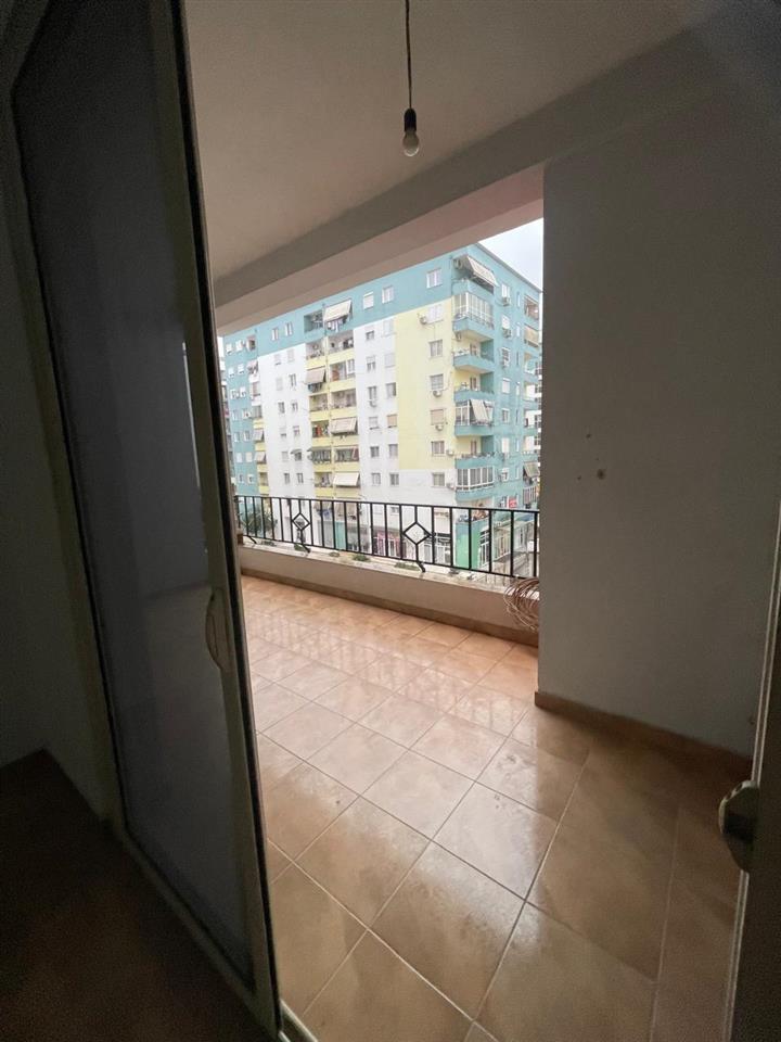 Apartment 2+1 Yzberisht pas spitalit AMERIKAN 300€