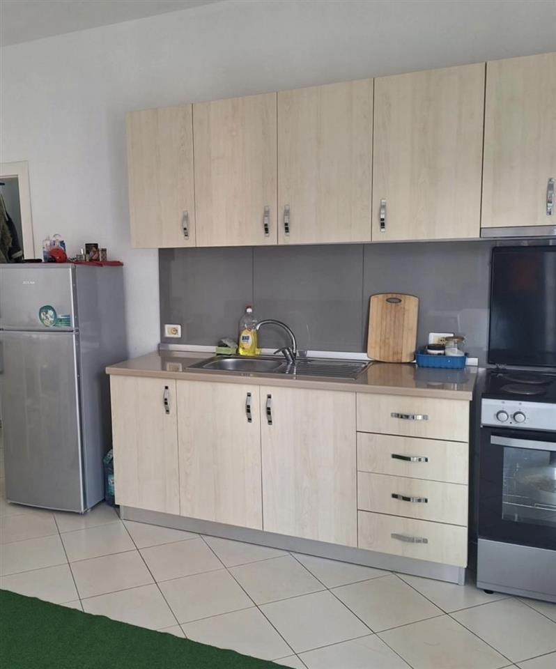 Jepet me qera 1+1 tek Fresku