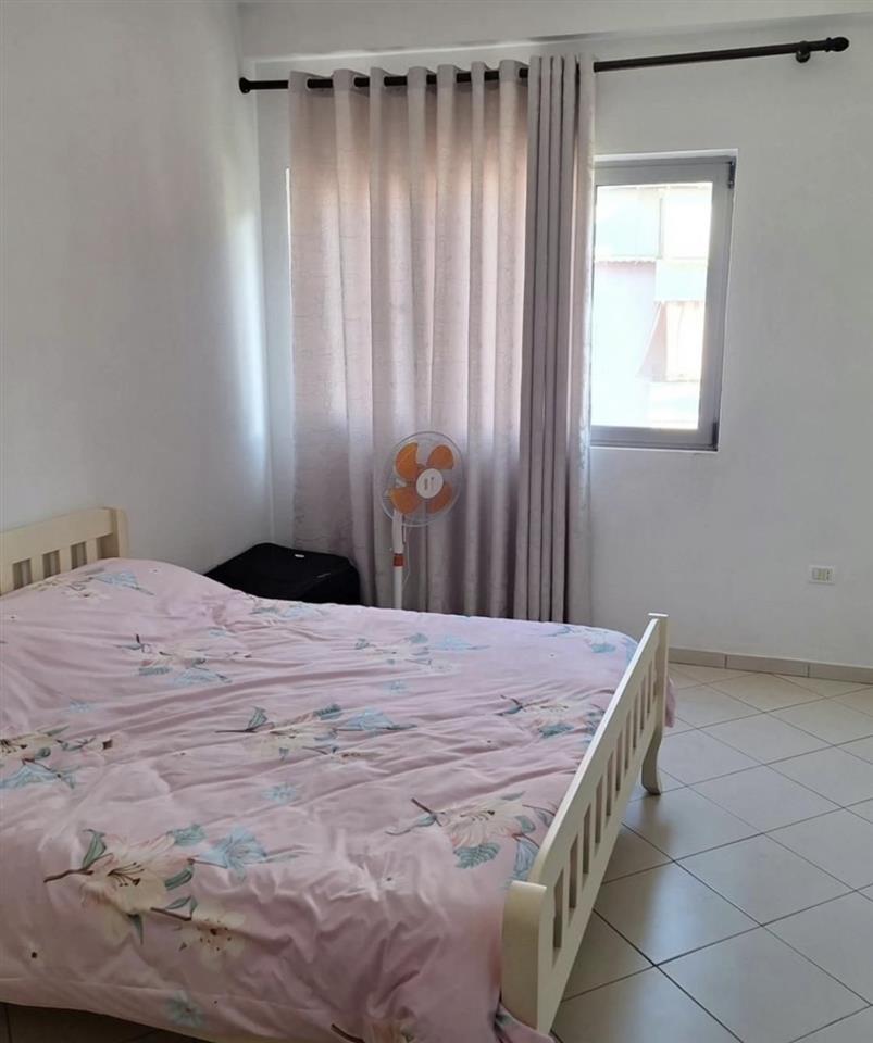 Jepet me qera 1+1 tek Fresku