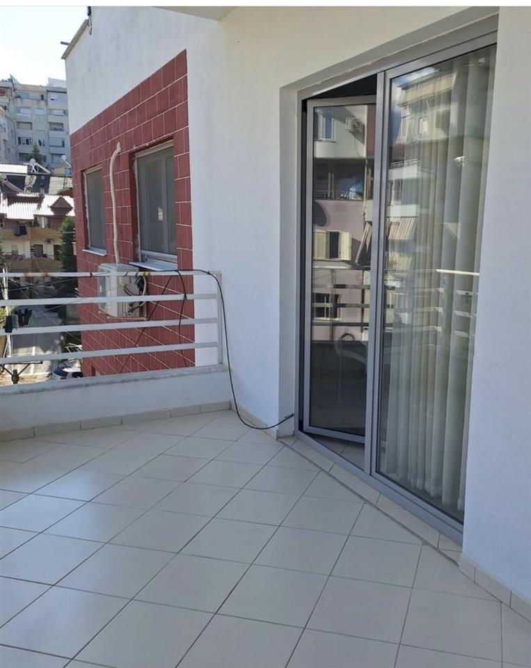 Jepet me qera 1+1 tek Fresku