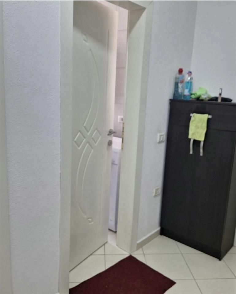 Jepet me qera 1+1 tek Fresku