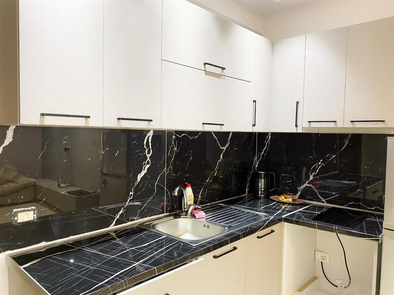 Shitet apartament 1+1 ne Lungomare!