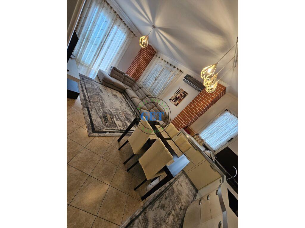 Shitet, Apartament 2+1+2 + Garazh, Lagjia nr.6,Durres