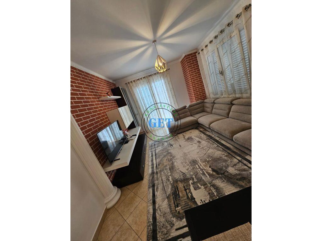 Shitet, Apartament 2+1+2 + Garazh, Lagjia nr.6,Durres