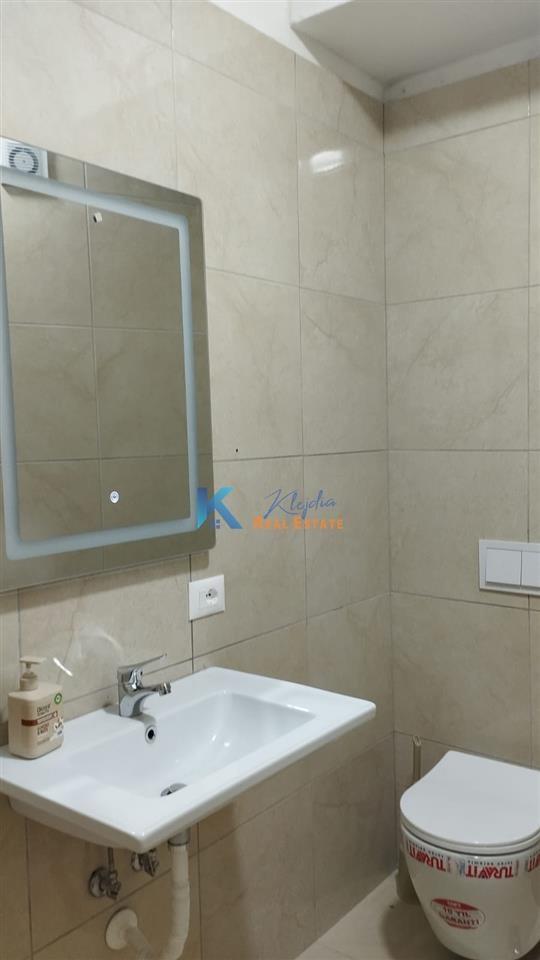 Ambient zyrash per qira te Pazari i Ri