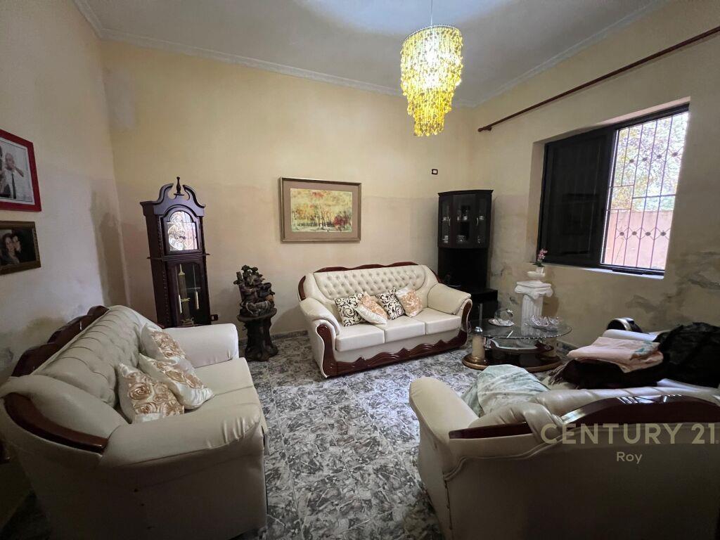 OKAZION **SHITET SHTEPI PRIVATE NE SHKOZET,DURRES!! 650€/m2*