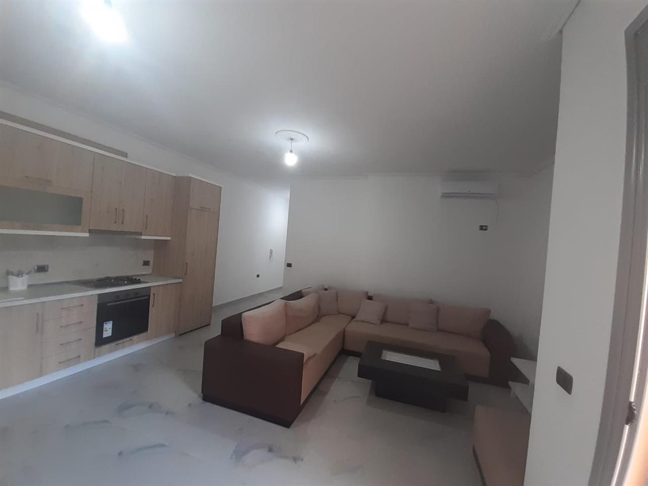 JEPET ME QERA APARTAMENT 2+1 PRANE SHKOLLES INDUSTRIALE