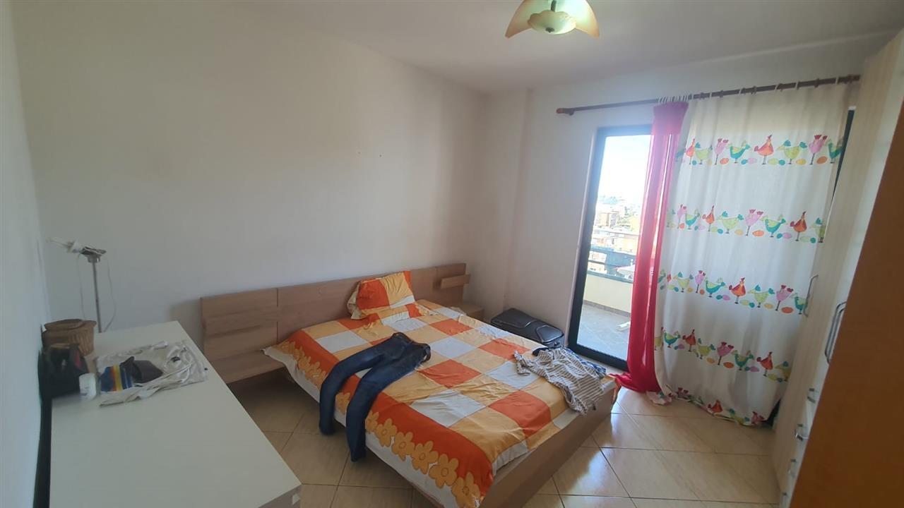 SHITET APARTAMENT 2+1+2 PRANE KRYQEZIMIT RINIA