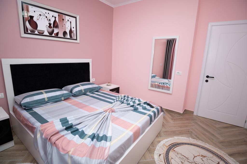 Elton home Tushemisht