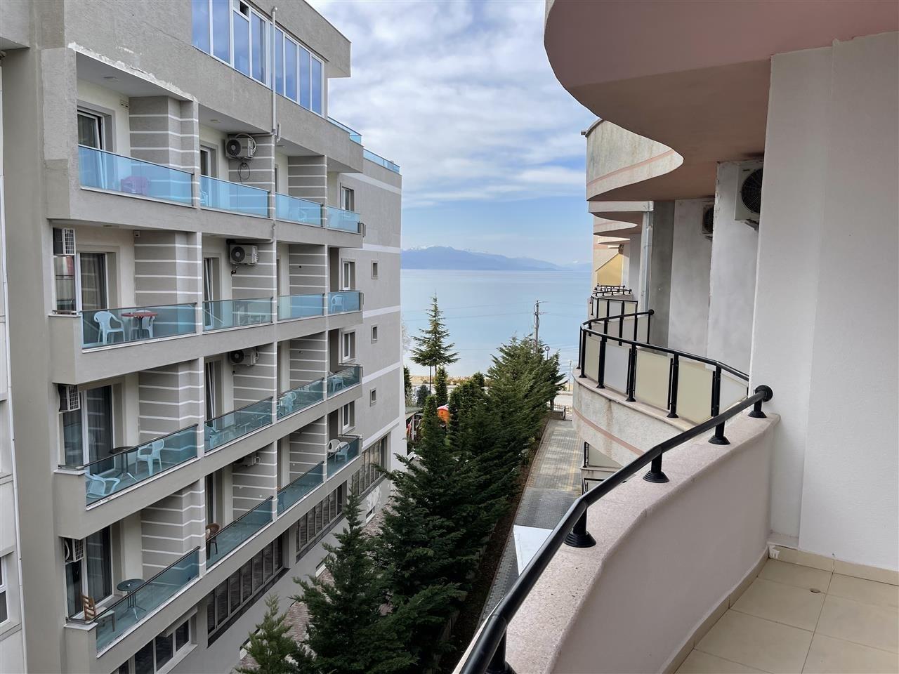 Elton home Tushemisht