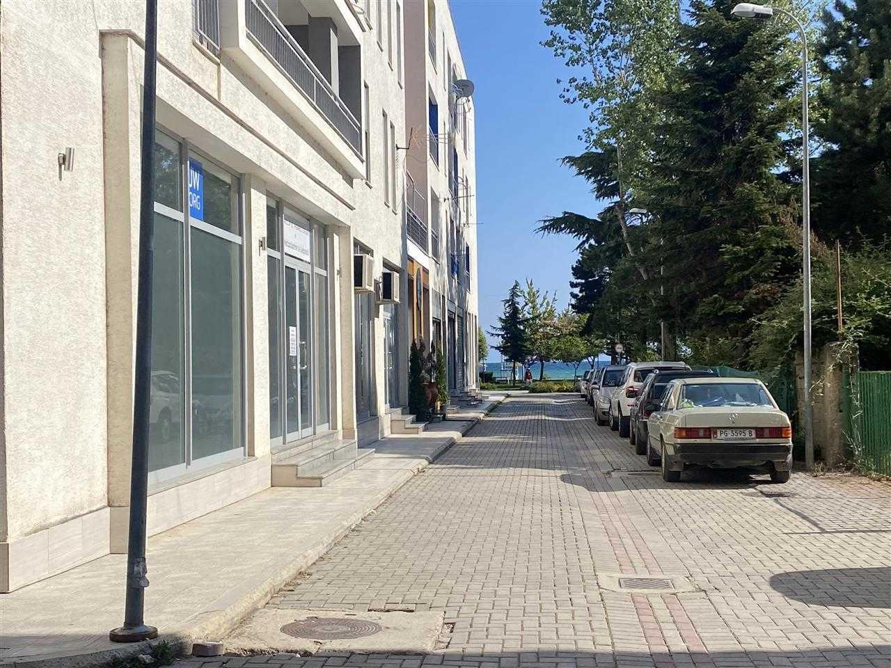 Elton’s Home Pogradec