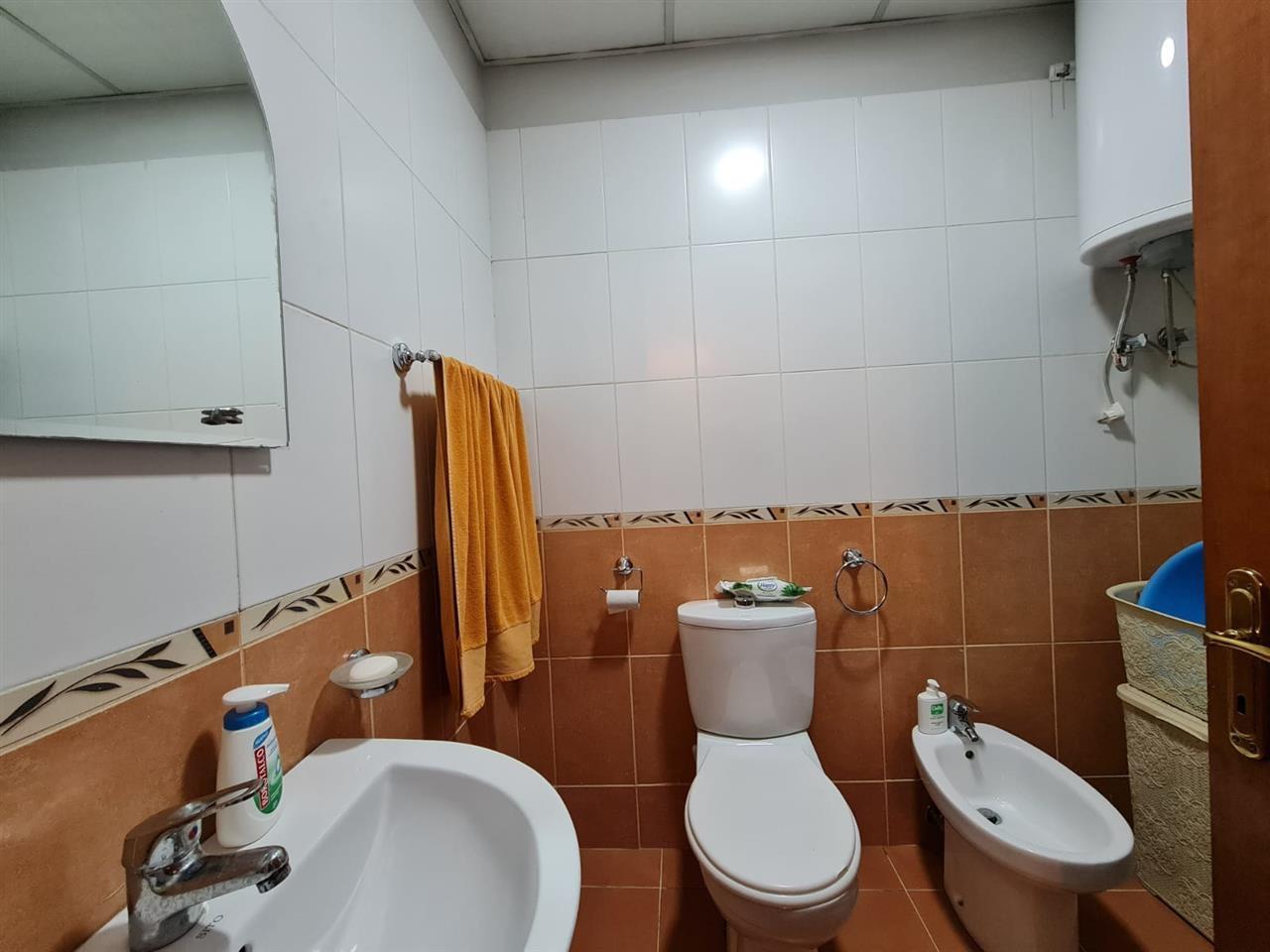 Jap me qera apartament 2+1+2 BLK+ 2WC Kati 1 banim, (Yzb)