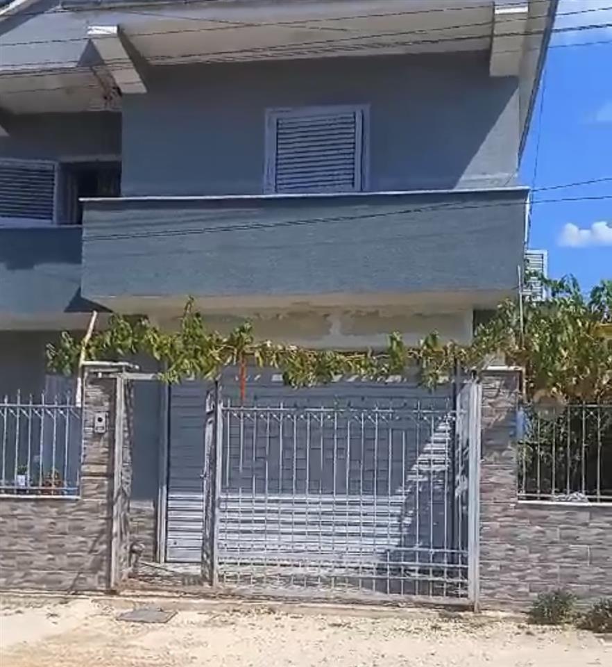 Jepet me qera kati i 2 i nje vile