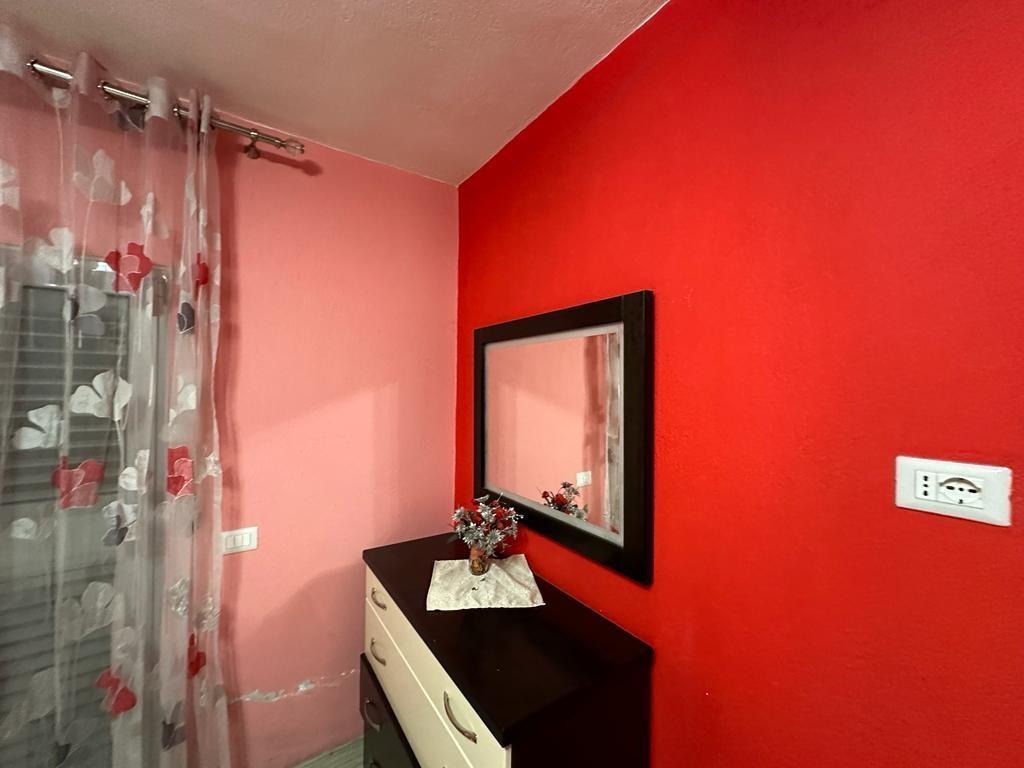 Jepet me qera kati i 2 i nje vile