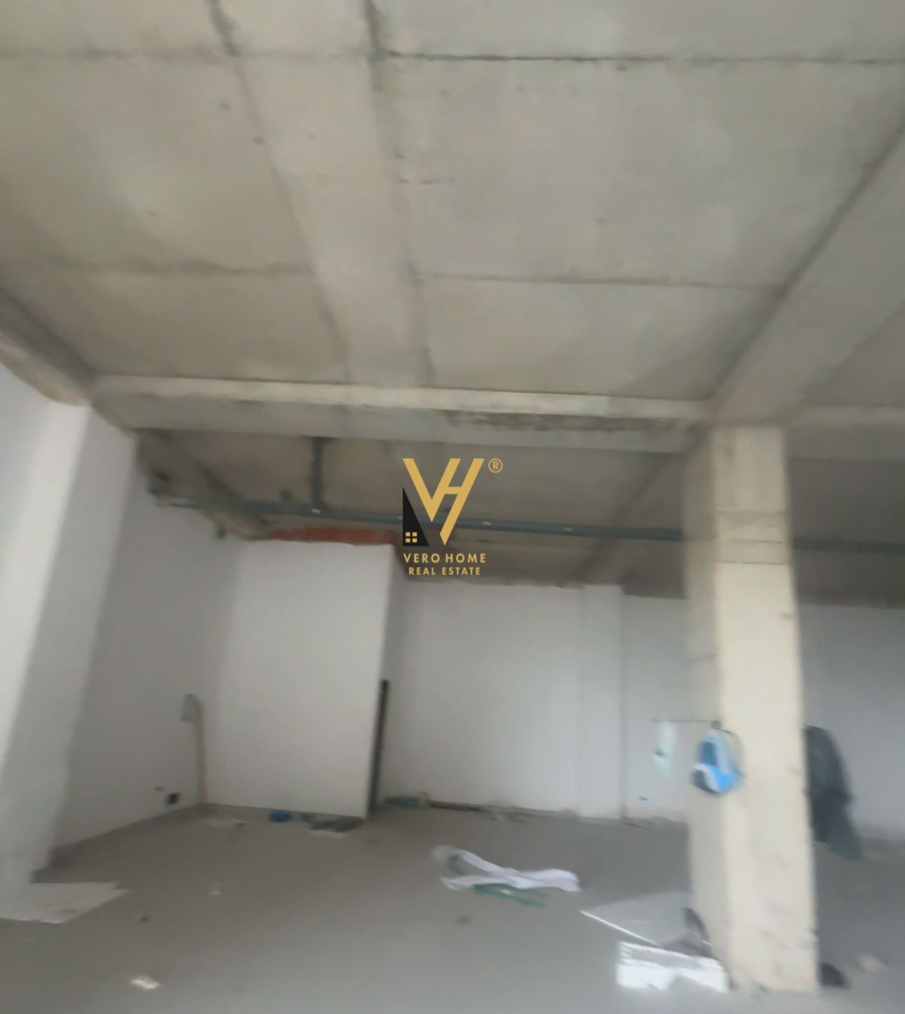 DYQAN 160M2 TE LIQENI I THATE 3.000 EURO